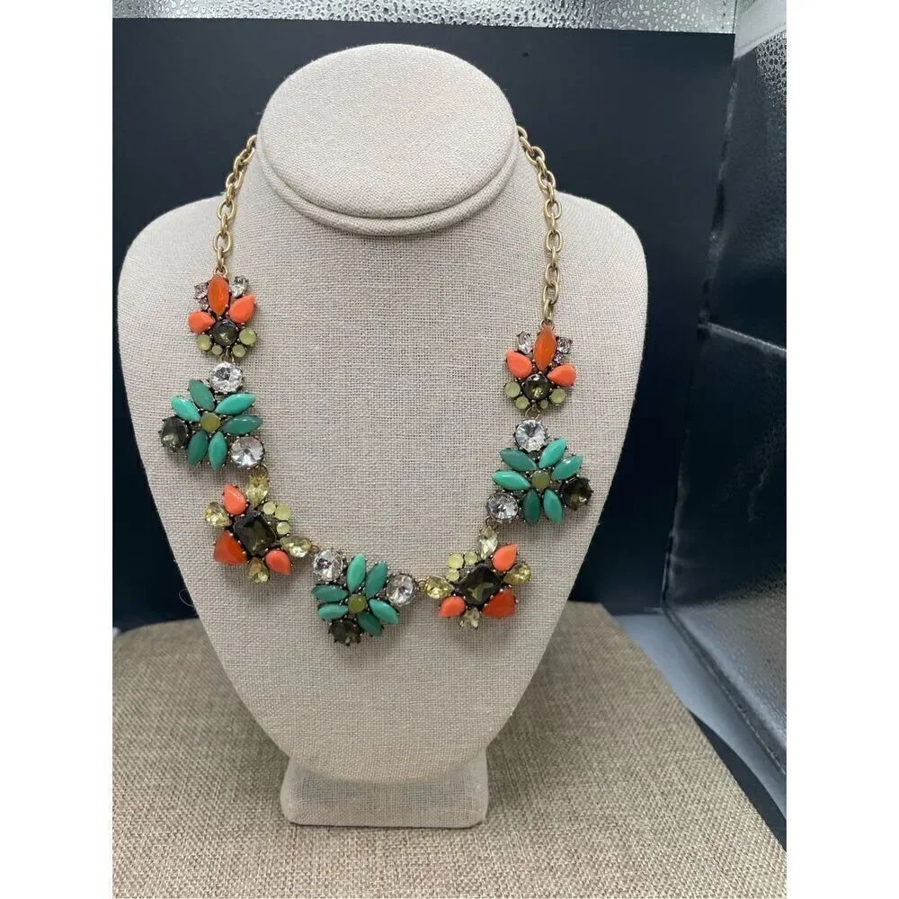 Vintage Stella & Dot Elodie Bib Necklace Gold Tone Rhinestones Colorful Stones R